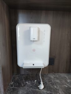 沁园管线机显示E1故障代码检修