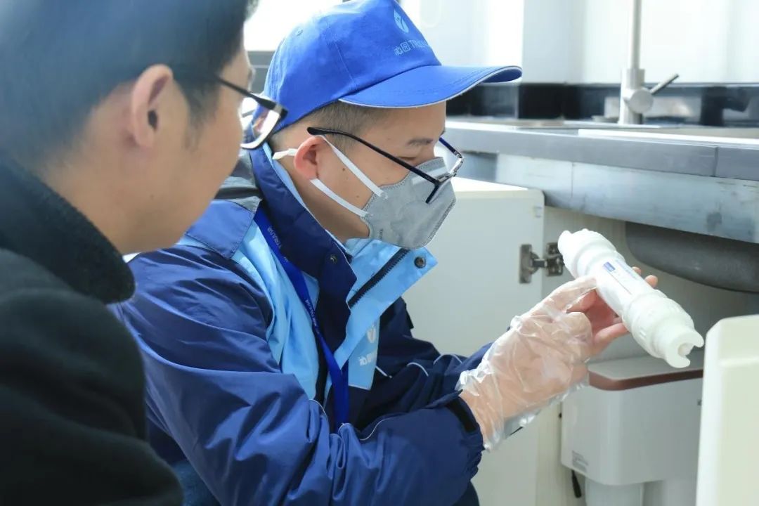 沁园净水器售后